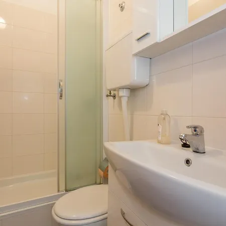 Appartement Anka 2 *