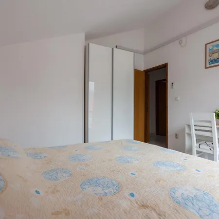 Appartement Anka 2 *